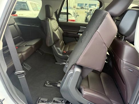 New 2026 Ford Expedition Platinum w/ Platinum Ultimate Package AWD/4WD image 64