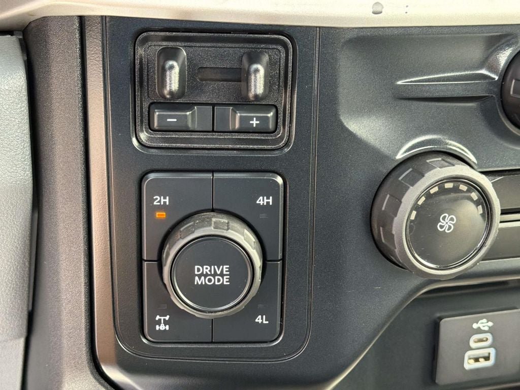 Used 2024 Ford F250 XL w/ FX4 Off-Road Package AWD/4WD image 28
