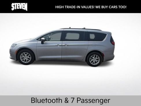 Used 2021 Chrysler Voyager Lxi FWD image 3