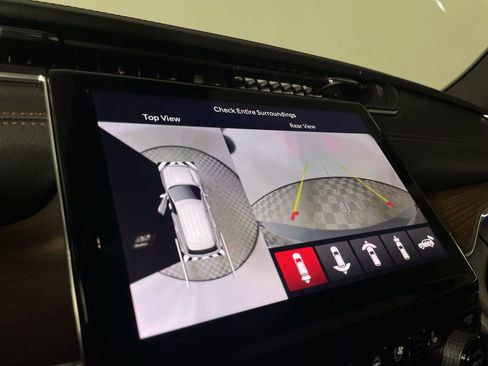 Used 2024 Jeep Grand Cherokee L Summit w/ High Altitude Package image 14