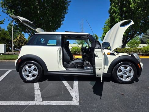 Used 2008 MINI Cooper Hardtop w/ Premium Pkg FWD image 24