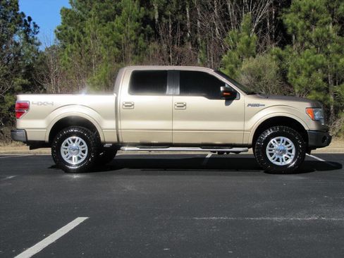 Used 2014 Ford F150 Lariat w/ Equipment Group 501A Mid image 4