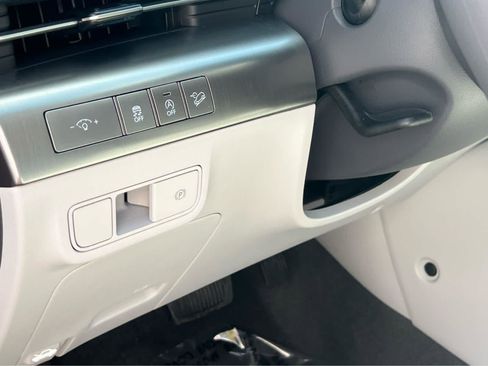 Certified 2026 Hyundai Kona SE AWD/4WD image 30