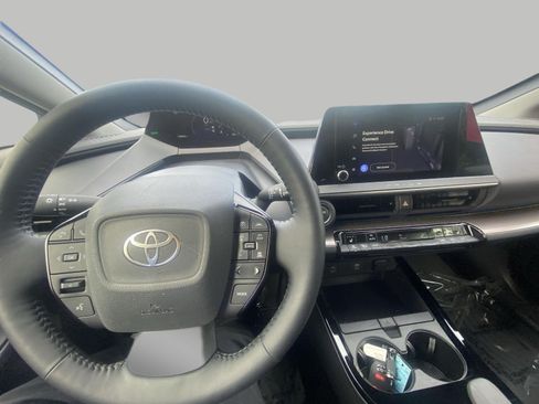 Used 2024 Toyota Prius XLE FWD image 14