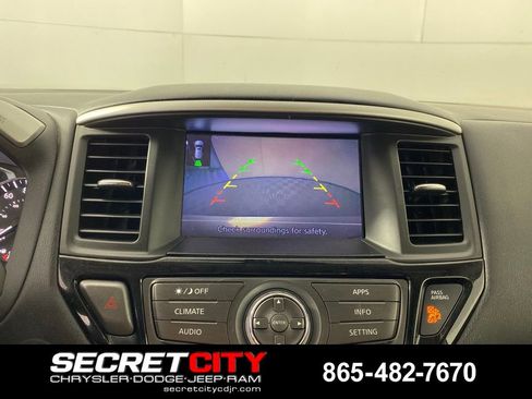 Used 2018 Nissan Pathfinder SV FWD image 20