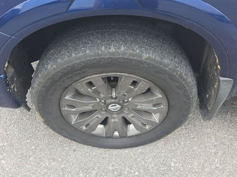 Used 2017 Nissan Titan Platinum Reserve AWD/4WD image 12