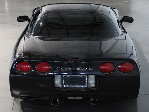 Used 2001 Chevrolet Corvette Z06 RWD image 9