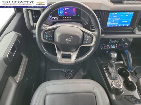 Used 2022 Ford Bronco Black Diamond AWD/4WD image 10