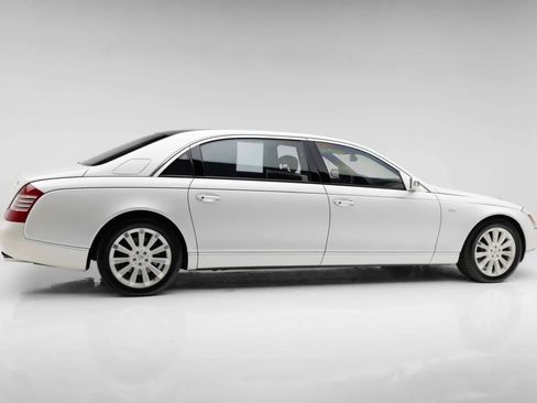 Used 2009 Maybach 62 S RWD image 15