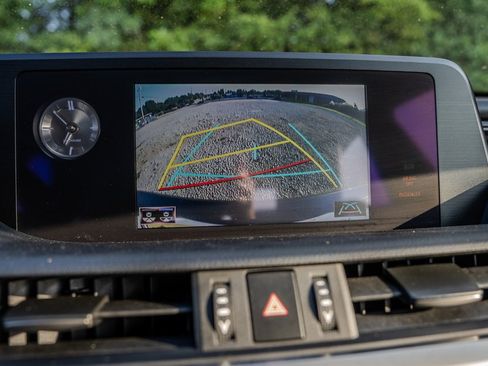 Used 2019 Lexus ES 350 w/ Premium Package FWD image 21