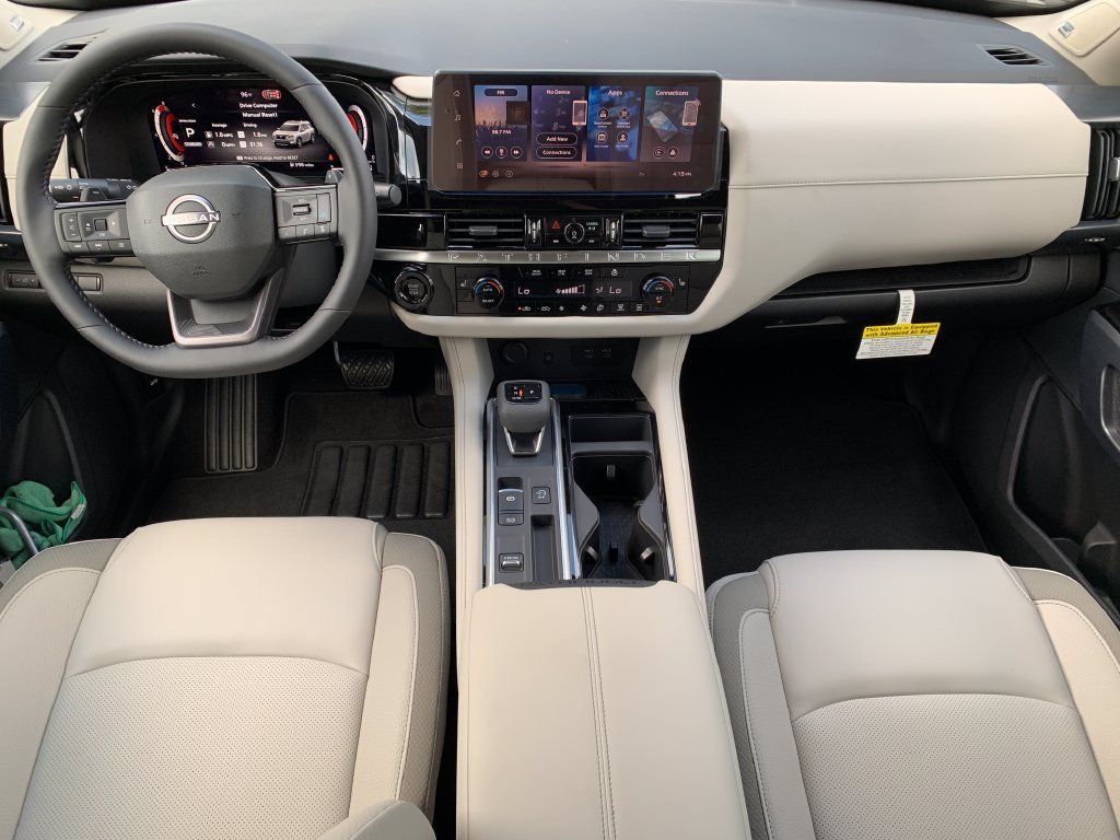New 2026 Nissan Pathfinder SL w/ SL Premium Package FWD image 14
