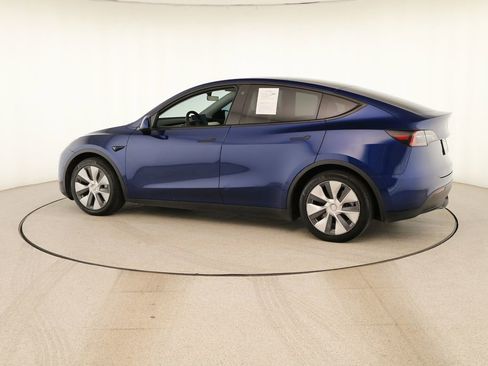 Used 2021 Tesla Model Y Long Range AWD/4WD image 3