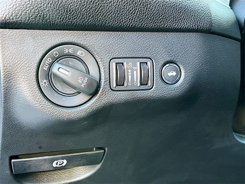 Used 2022 Dodge Challenger R/T image 10