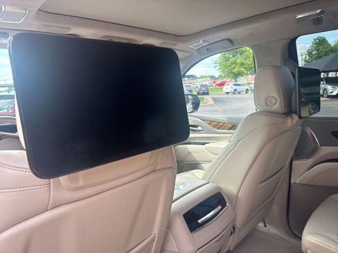Used 2021 Cadillac Escalade Sport Platinum AWD/4WD image 7