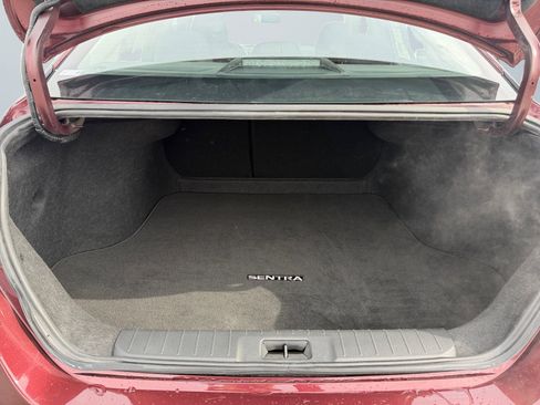 Used 2025 Nissan Sentra SV image 16