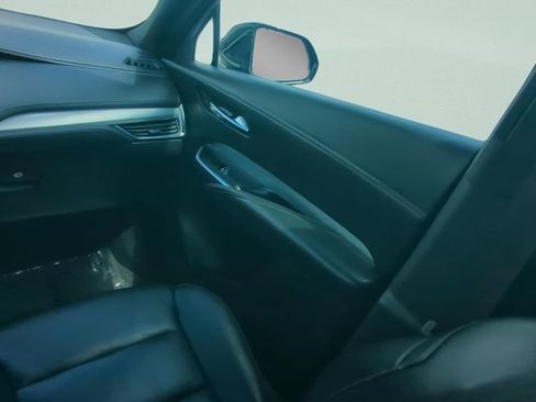 Used 2020 Cadillac XT4 Premium Luxury FWD image 12
