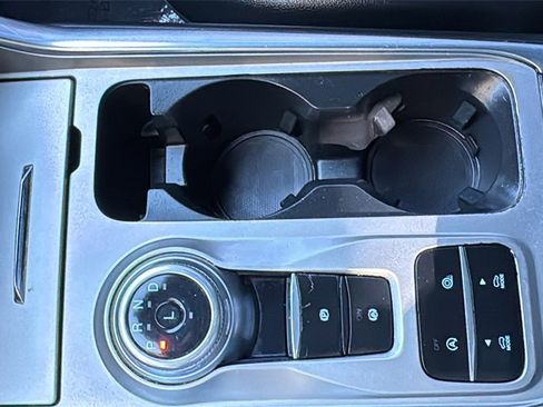 Certified 2021 Ford Explorer XLT w/ Equipment Group 202A image 15