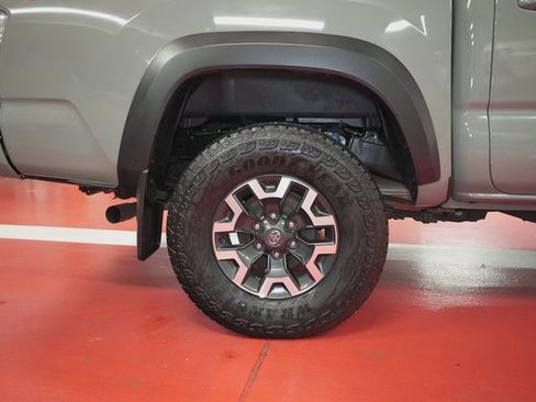 Certified 2023 Toyota Tacoma TRD Off-Road image 31