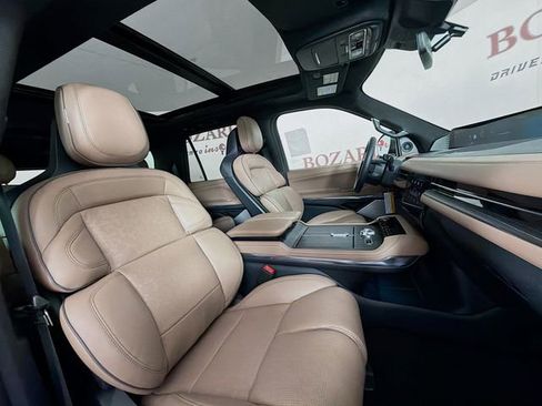 New 2026 Lincoln Navigator L Black Label AWD/4WD image 33