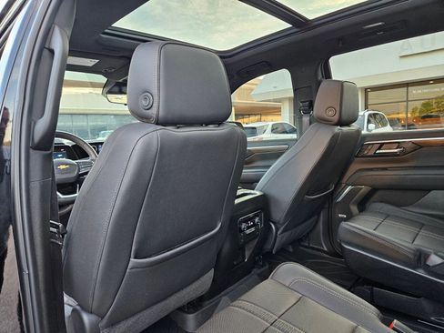 Used 2025 Chevrolet Tahoe High Country image 25