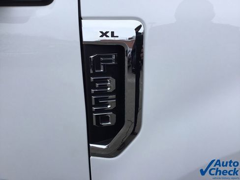 Used 2020 Ford F350 XL w/ Power Equipment Group image 18