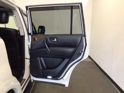 Used 2017 INFINITI QX80 4WD image 13