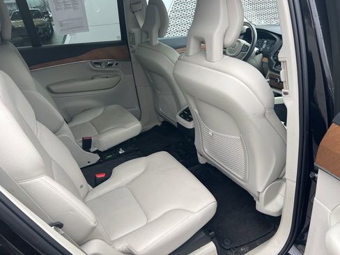 Used 2022 Volvo XC90 T6 Momentum w/ Advanced Package image 65