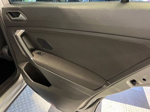 Used 2020 Volkswagen Tiguan S FWD image 9