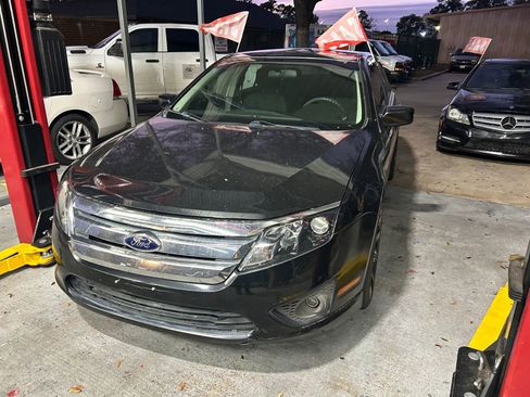 Used 2012 Ford Fusion SE image 2