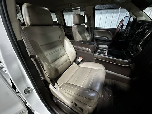 Used 2015 GMC Sierra 2500 Denali w/ Duramax Plus Package image 19