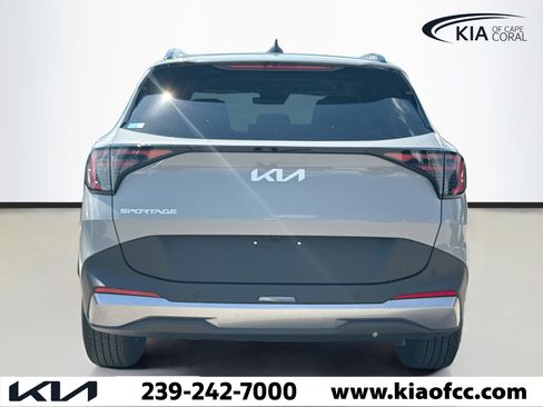 New 2026 Kia Sportage EX image 4