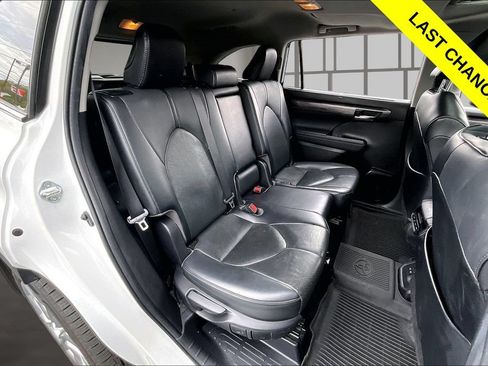 Used 2022 Toyota Highlander Limited AWD/4WD image 27