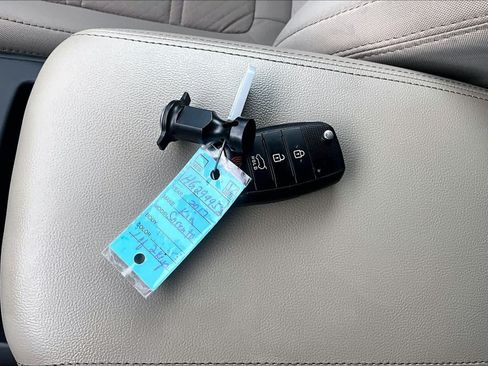 Used 2017 Kia Sorento FWD w/ LX Convenience Package image 14