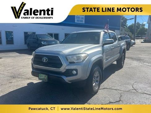 Used 2017 Toyota Tacoma SR5 w/ Tow Package AWD/4WD image 1