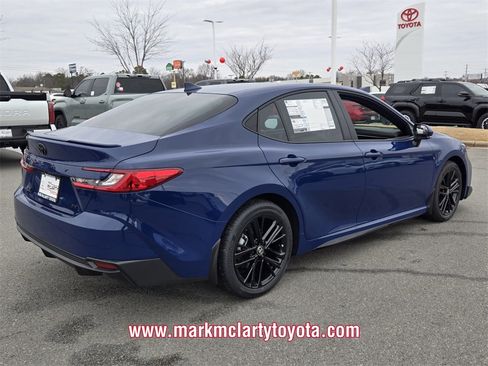 New 2026 Toyota Camry SE image 3