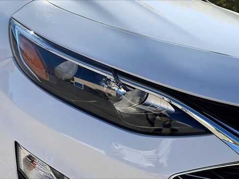 Used 2020 Chevrolet Malibu LT image 29