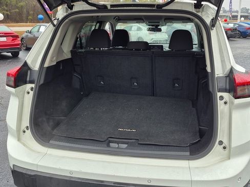 Used 2024 Nissan Rogue S image 4