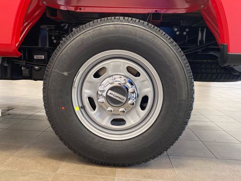 New 2026 Ford F250 XL w/ XL Chrome Package image 21