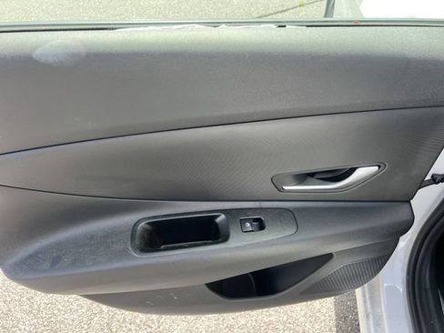 Used 2026 Hyundai Elantra Hybrid FWD image 21
