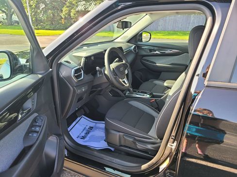 New 2026 Chevrolet TrailBlazer LT w/ Midnight Edition AWD/4WD image 22