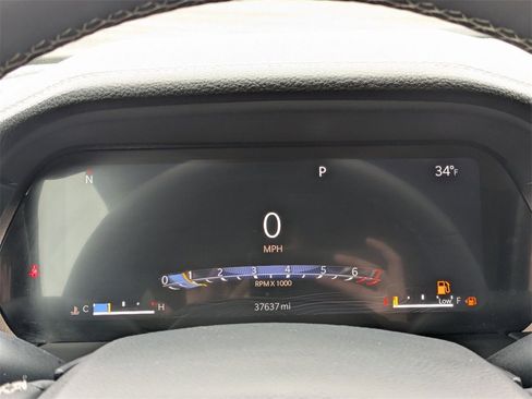 Used 2024 Jeep Grand Cherokee L Limited w/ Luxury Tech Group II image 18