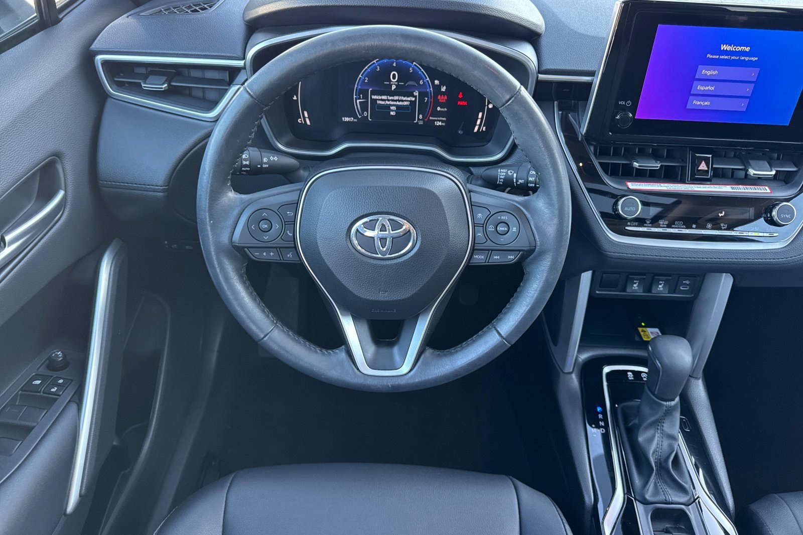 Used 2023 Toyota Corolla Cross XLE w/ Convenience Package FWD image 31