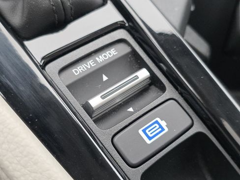 Certified 2025 Honda Accord EX-L image 10