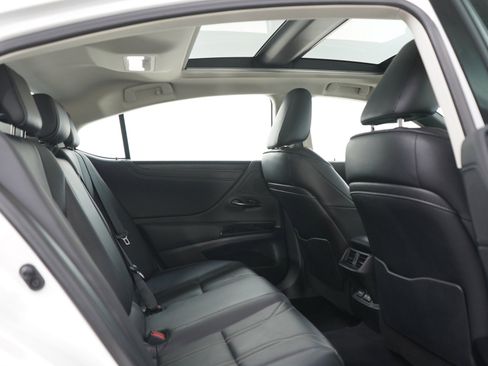 Used 2024 Lexus ES 350 w/ Accessory Package (Z2) FWD image 12
