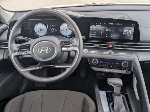 Used 2024 Hyundai Elantra SEL image 26