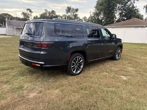 Used 2025 Jeep Wagoneer L Series III w/ Premium Group I AWD/4WD image 5