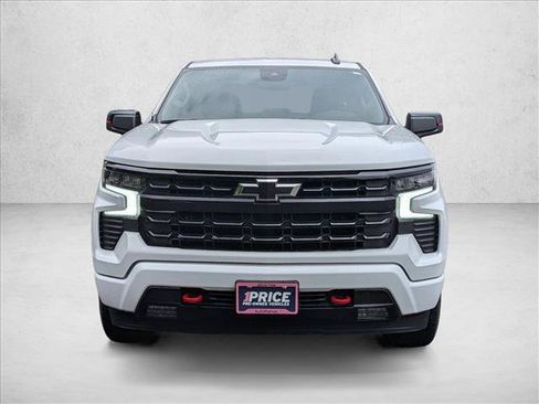 Used 2023 Chevrolet Silverado 1500 RST w/ Redline Edition AWD/4WD image 2