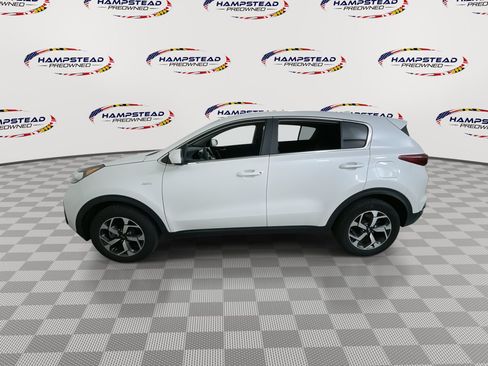 Used 2021 Kia Sportage LX AWD/4WD image 5