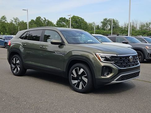 New 2026 Volkswagen Atlas Cross Sport SE AWD/4WD image 2