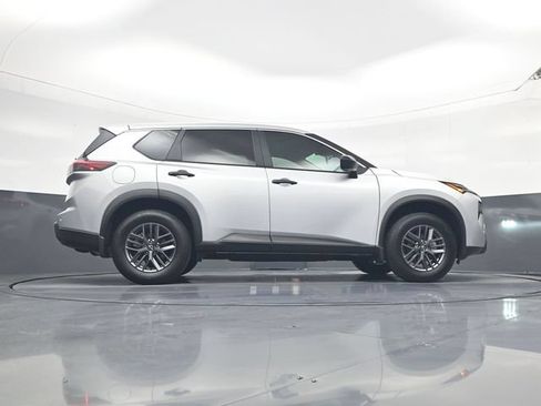 Certified 2025 Nissan Rogue S FWD image 22
